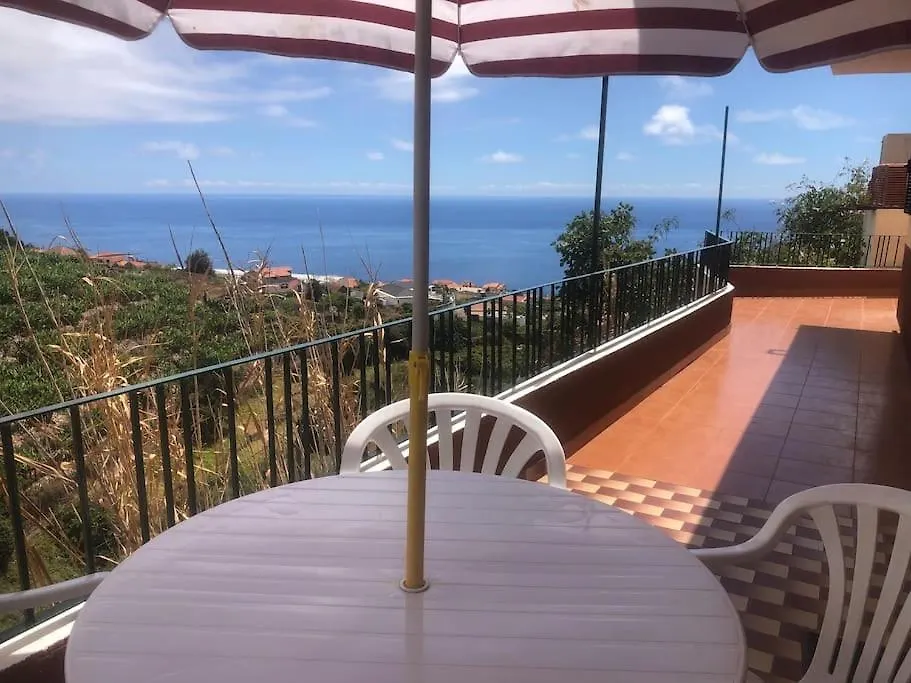 Casa Vista Mar -2 Bedrooms,Fantastic Seaview Estreito da Calheta 0*,  Portugália